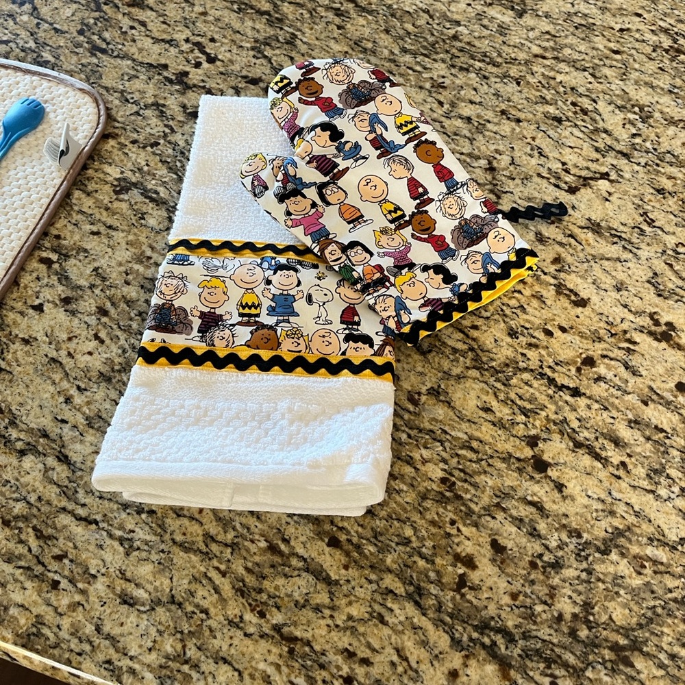 Peanuts Character Kitchen Towel Set